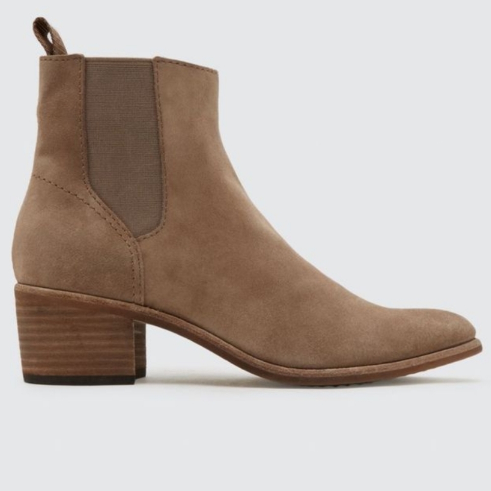 Dolce Vita ankle suede booties